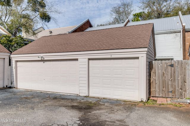 928 Courthouse Road, 8, Gulfport, MS 39507