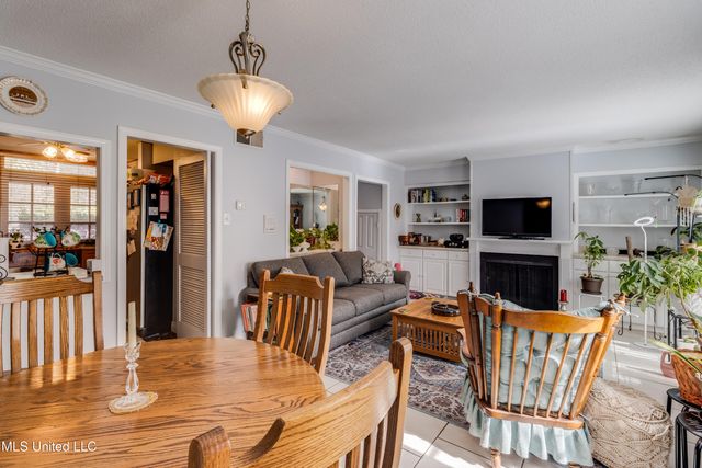 928 Courthouse Road, 8, Gulfport, MS 39507