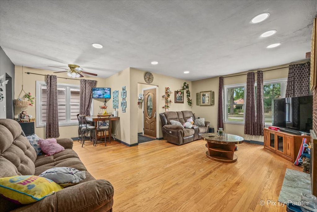 2119 Cherry Avenue, Hanover Park, IL 60133 — photo 5