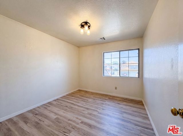 1138 Encantadora Lane, Lancaster, CA 93535