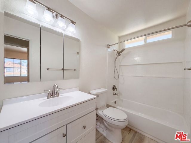 1138 Encantadora Lane, Lancaster, CA 93535