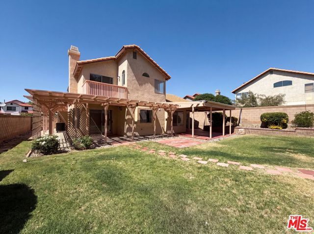 1138 Encantadora Lane, Lancaster, CA 93535