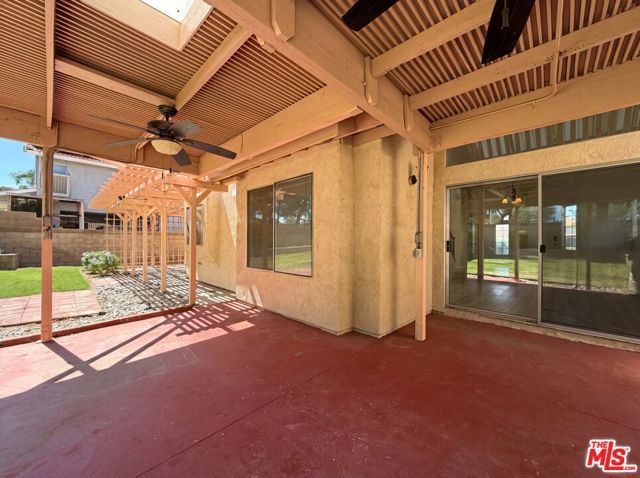 1138 Encantadora Lane, Lancaster, CA 93535