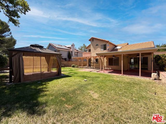 1138 Encantadora Lane, Lancaster, CA 93535