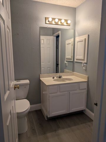 205 Ironbark Drive, Arlington, TX 76018