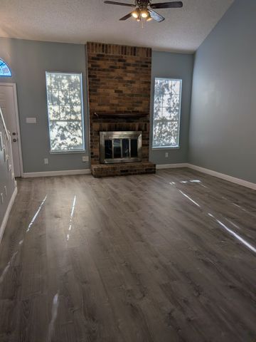 205 Ironbark Drive, Arlington, TX 76018