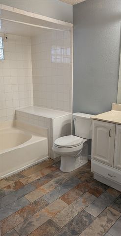 205 Ironbark Drive, Arlington, TX 76018