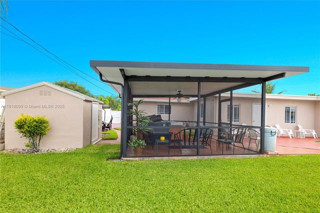 4500 NW 7th St, Plantation, FL 33317