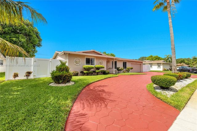 4500 NW 7th St, Plantation, FL 33317