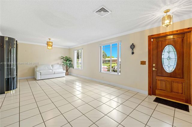 4500 NW 7th St, Plantation, FL 33317