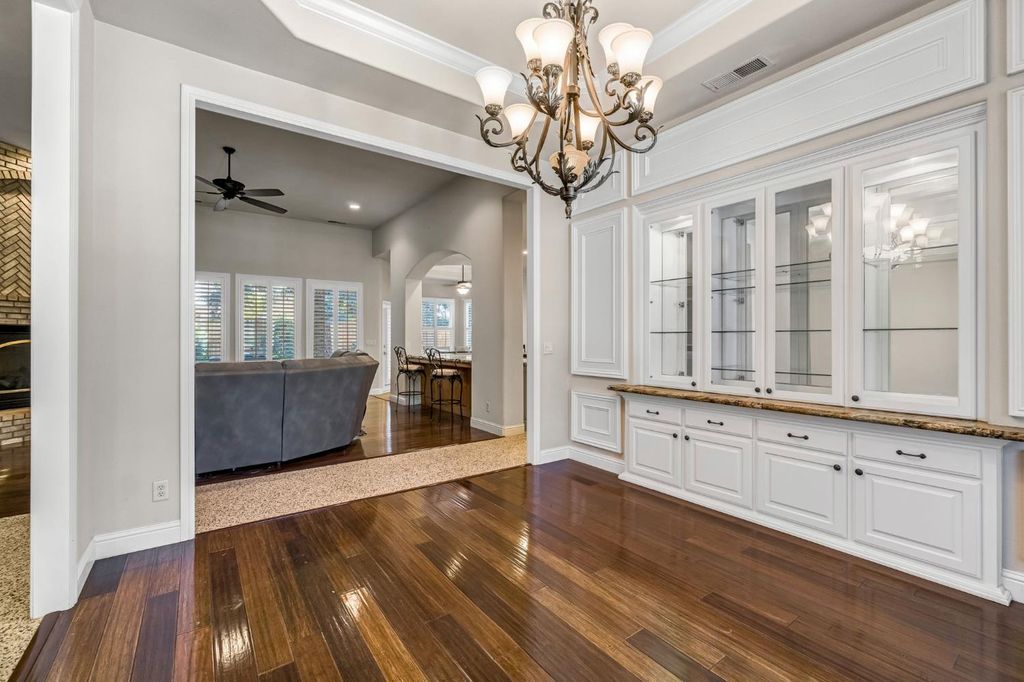 Image 12 of property listing at 5025 W Birch Avenue, Fresno, CA 93722