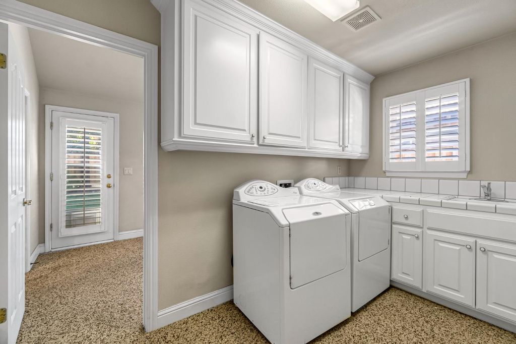 Image 23 of property listing at 5025 W Birch Avenue, Fresno, CA 93722