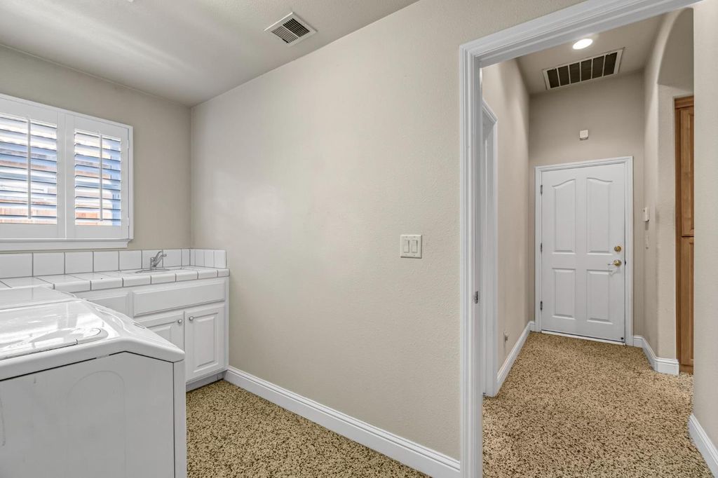 Image 24 of property listing at 5025 W Birch Avenue, Fresno, CA 93722