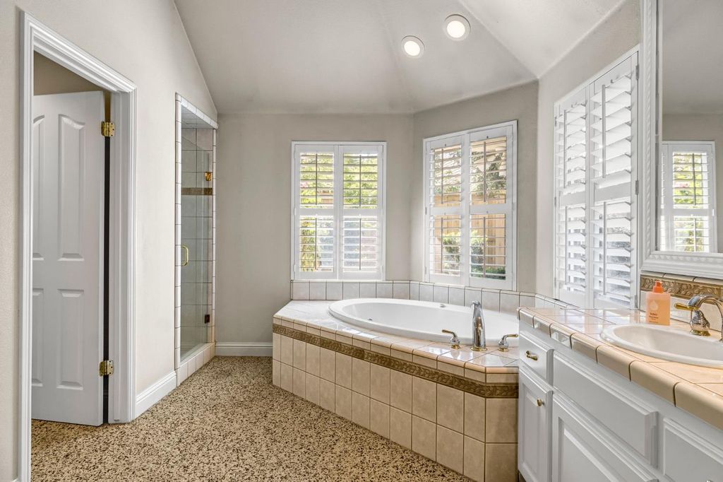 Image 35 of property listing at 5025 W Birch Avenue, Fresno, CA 93722
