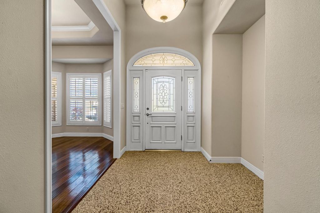Image 5 of property listing at 5025 W Birch Avenue, Fresno, CA 93722