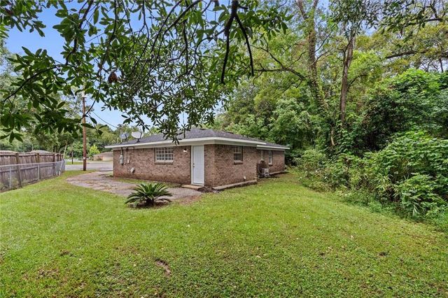 5660 Hi Wood Court, Satsuma, AL 36572