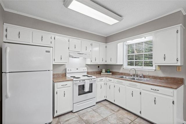 5660 Hi Wood Court, Satsuma, AL 36572