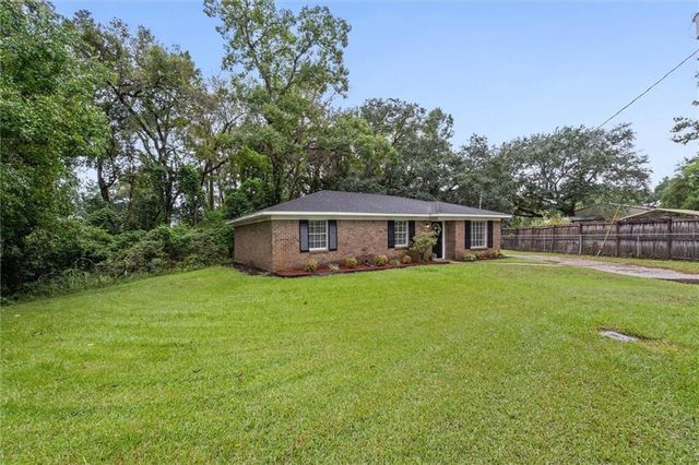 5660 Hi Wood Court, Satsuma, AL 36572