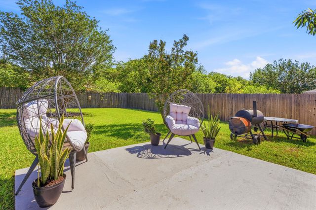 12800 Wedding DR, Manor, TX 78653