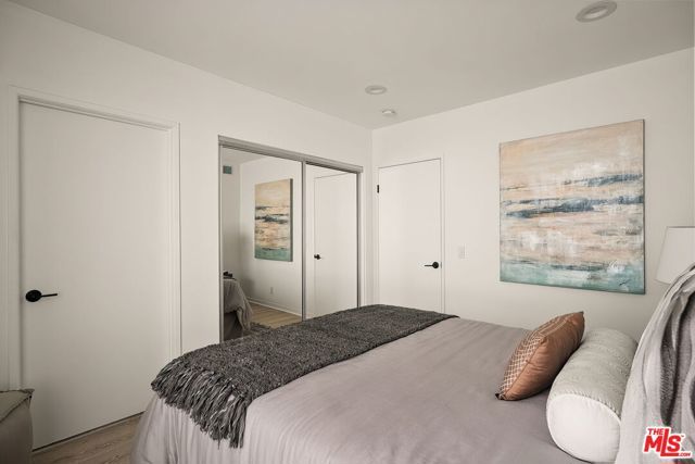 1617 S Beverly Glen Boulevard 404, Los Angeles, CA 90024