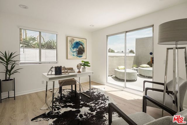 1617 S Beverly Glen Boulevard 404, Los Angeles, CA 90024