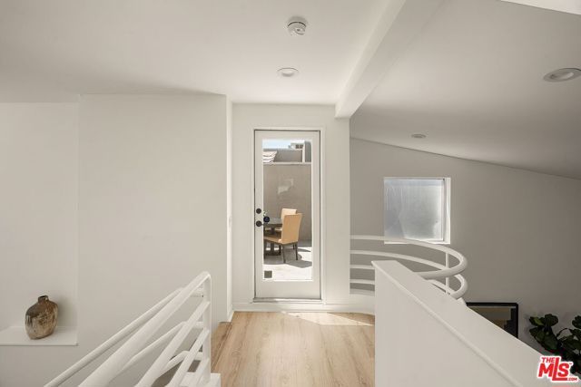 1617 S Beverly Glen Boulevard 404, Los Angeles, CA 90024