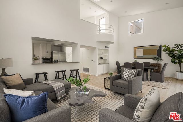 1617 S Beverly Glen Boulevard 404, Los Angeles, CA 90024
