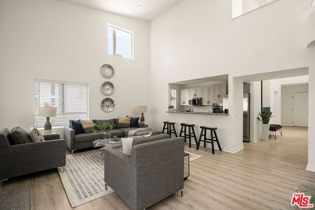 1617 S Beverly Glen Boulevard 404, Los Angeles, CA 90024