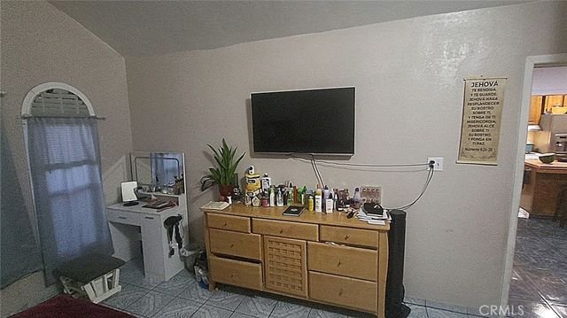 946 S Ferris, East Los Angeles, CA 90022