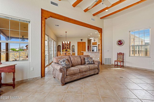 10034 Cantabria Court, Las Cruces, NM 88007