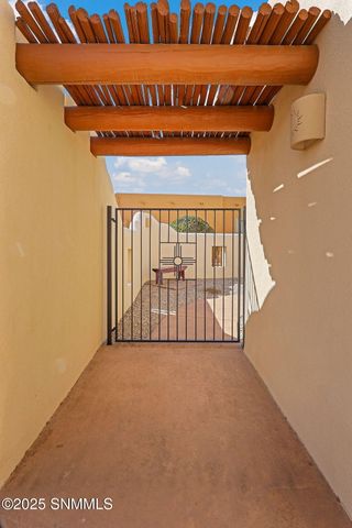 10034 Cantabria Court, Las Cruces, NM 88007