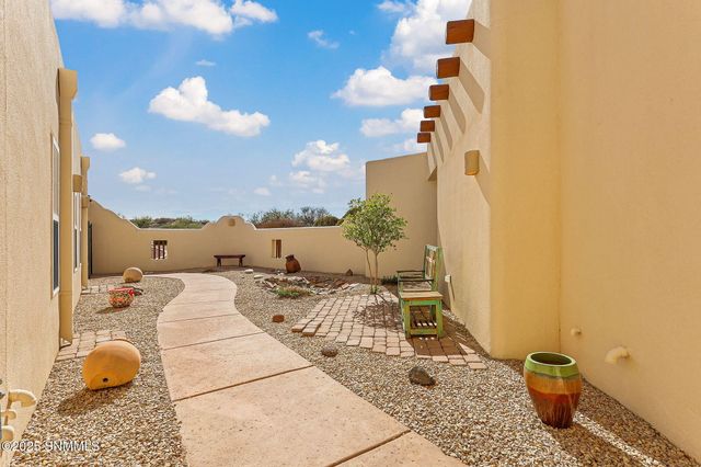 10034 Cantabria Court, Las Cruces, NM 88007