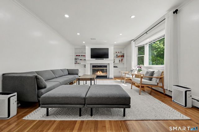 4 Mark Drive, Norwalk, CT 06851