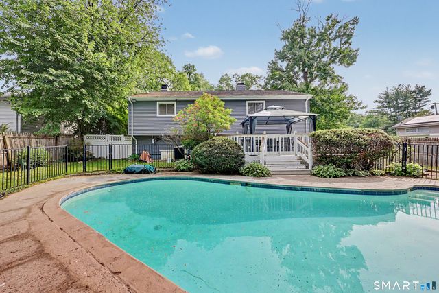4 Mark Drive, Norwalk, CT 06851