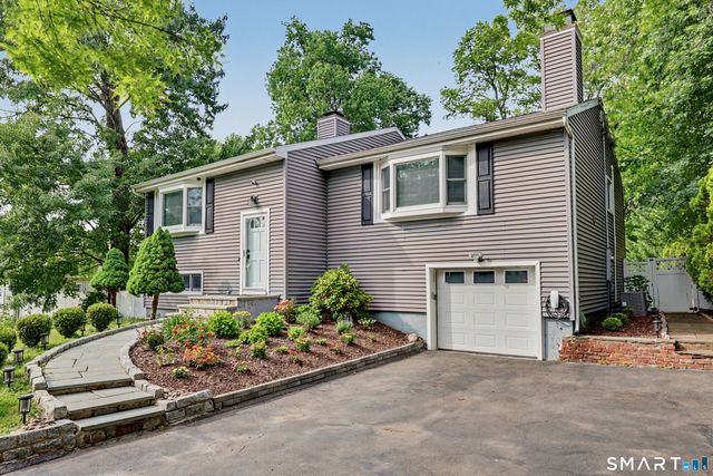 4 Mark Drive, Norwalk, CT 06851