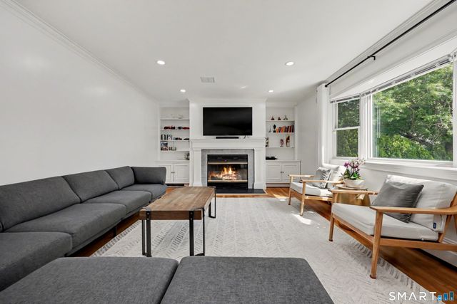 4 Mark Drive, Norwalk, CT 06851