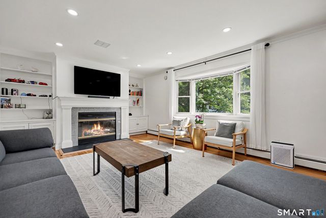 4 Mark Drive, Norwalk, CT 06851