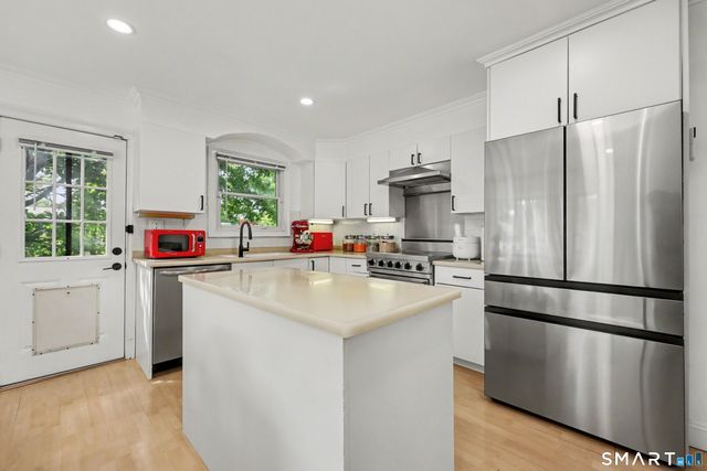 4 Mark Drive, Norwalk, CT 06851