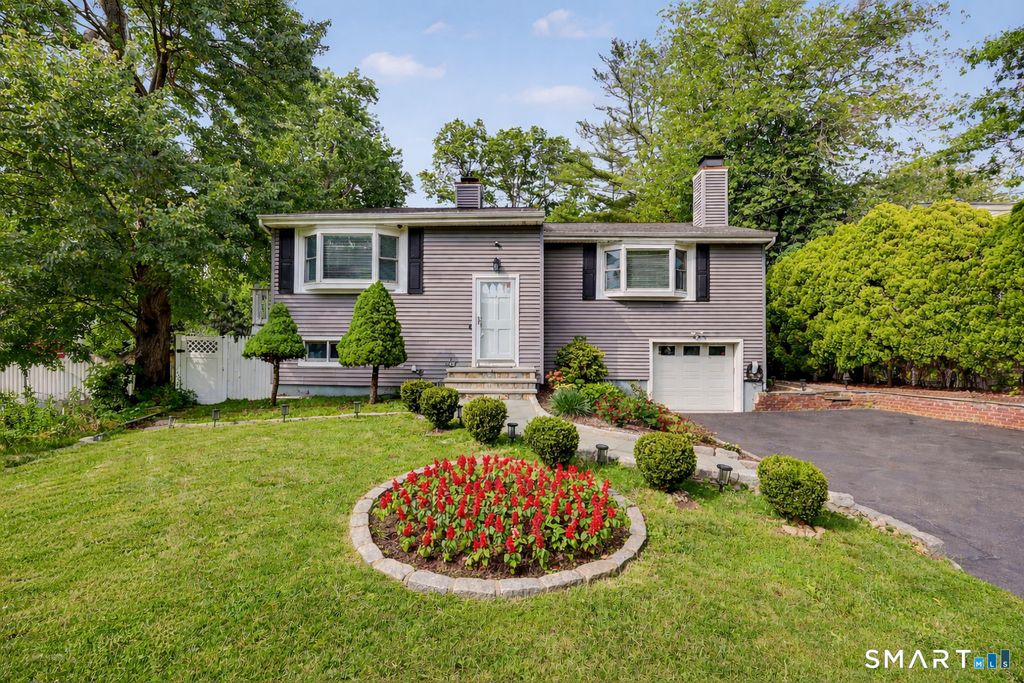 4 Mark Drive, Norwalk, CT 06851