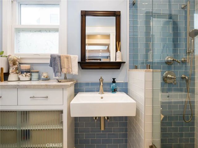 211 E Pine Avenue, El Segundo, CA 90245