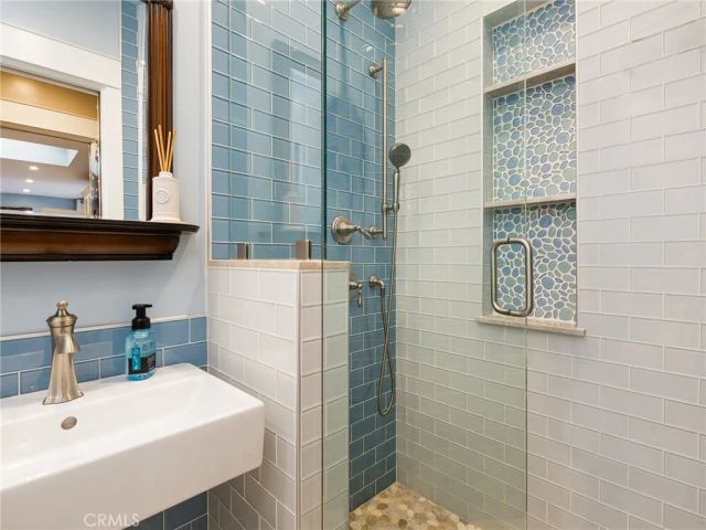 211 E Pine Avenue, El Segundo, CA 90245