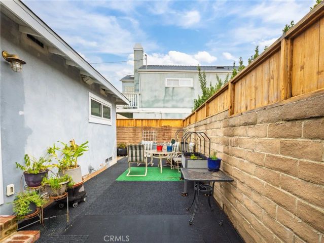 211 E Pine Avenue, El Segundo, CA 90245