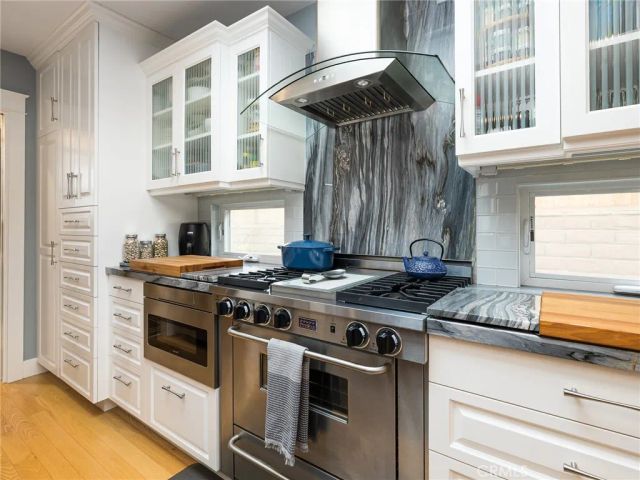 211 E Pine Avenue, El Segundo, CA 90245