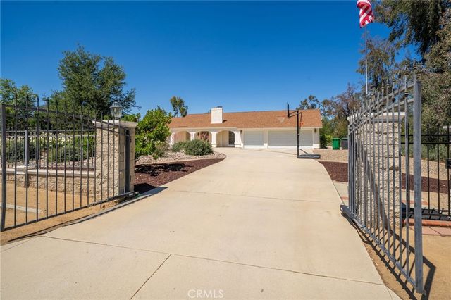 16639 Fox Glen, Riverside, CA 92504