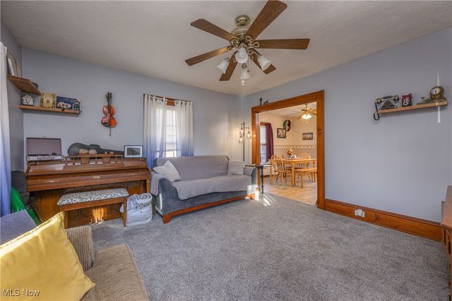 219 5th Drive NW, New Philadelphia, OH 44663