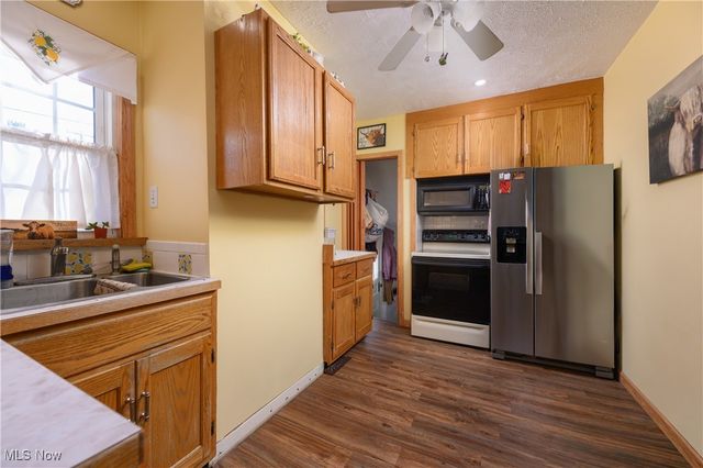 219 5th Drive NW, New Philadelphia, OH 44663