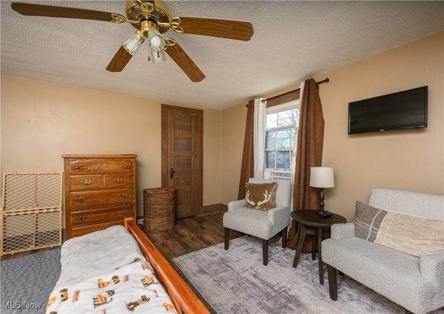 219 5th Drive NW, New Philadelphia, OH 44663