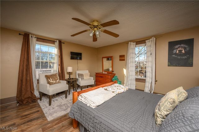 219 5th Drive NW, New Philadelphia, OH 44663