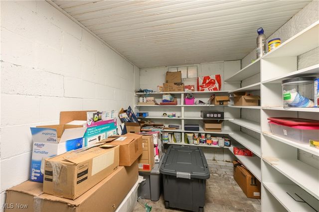 219 5th Drive NW, New Philadelphia, OH 44663