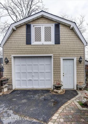 64 Waackaack Avenue, Keansburg, NJ 07734
